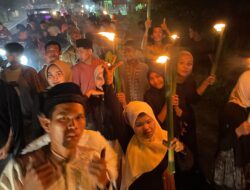 Unik! Rayakan 1 Muharram, Seribuan Warga Desa Sipakko, Tapsel,  Gelar Pawai Obor