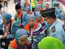 Jemaah Haji Asal Sidimpuan Tiba di Kualanamu, Sumut