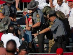 Percobaan Pembunuhan Trump, Secret Service Tembak Mati Pelaku di Tempat