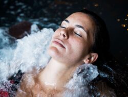 Berbagai Manfaat Mandi Air Garam Untuk Tubuh