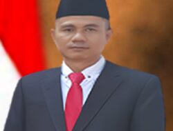 Langgar Kode Etik, Ketua KPU Labusel Dicopot