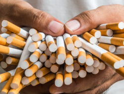 Khusus Buat Para Pecandu, Pabrik Rokok Terancam Gulung Tikar