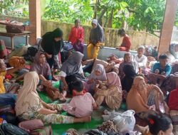 Ratusan Warga Terdampak Banjir di Tapsel Bertahan di Posko Pengungsian