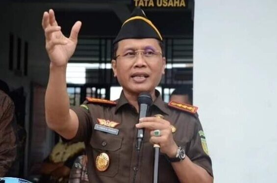 Kepala Kejaksaan Negeri Padangsidimpuan, Lambok Sidabutar