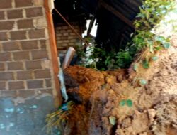 Hujan Lebat, Satu Rumah di Padangsidimpuan Tertimbun Longsor