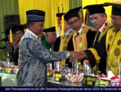 Ternyata Ayah Wakili Anak yang Meninggal Terima Ijazah Sebagai Wisudawan Terbaik di UIN Syahada
