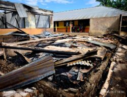 Gedung SD Padang Hasior Lombang Palas Terbakar, Ruang Belajar Hingga MCK Hangus