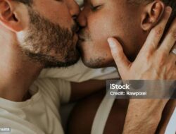 Laga Pedang: Dua Orang Oknum Guru di Padangsidimpuan  Mesum di Tempat Ibadah