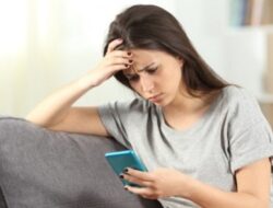 Kecanduan Scroll Media Sosial Masuk Kategori Gangguan Mental, Ini Penjelasan Psikolog