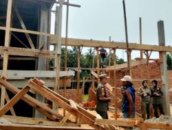 Diduga Tak Punya IMB, Pasukan Mamak Utom Tegur Pemilik Bangunan