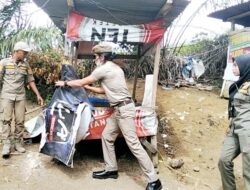 Pasukan Mamak Utom Bongkar Gubuk Mesum di Simarsayang, Sidimpuan