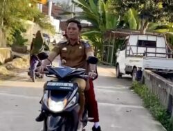 Viral! Bupati Ini Bonceng Anak ke Sekolah Tanpa Helm