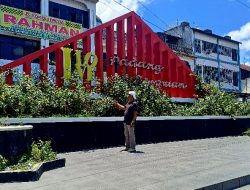 Miris! Taman I love Sidimpuan di Pajak Buah Tak Diurus
