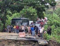 Jalinsum Gunung Tua-Sidimpuan Amblas, Polisi Berlakukan Buka Tutup Jalan