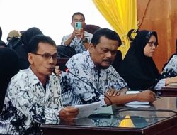 THR Tunjangan Profesi Tak Cair, Ratusan Guru Datangi DPRD Padangsidimpuan