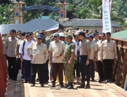 Turun ke Lokasi Bencana di Garoga Batang Toru, Presiden Pastikan Jembatan Bailey Kembali Menghubungkan Warga