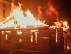 Satu Rumah Kontrakan Terbakar di Gang Raya Padangsidimpuan, Warga Panik