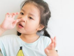 Hati-Hati, Ngupil Terlalu Dalam Bisa Bikin Puasa Batal