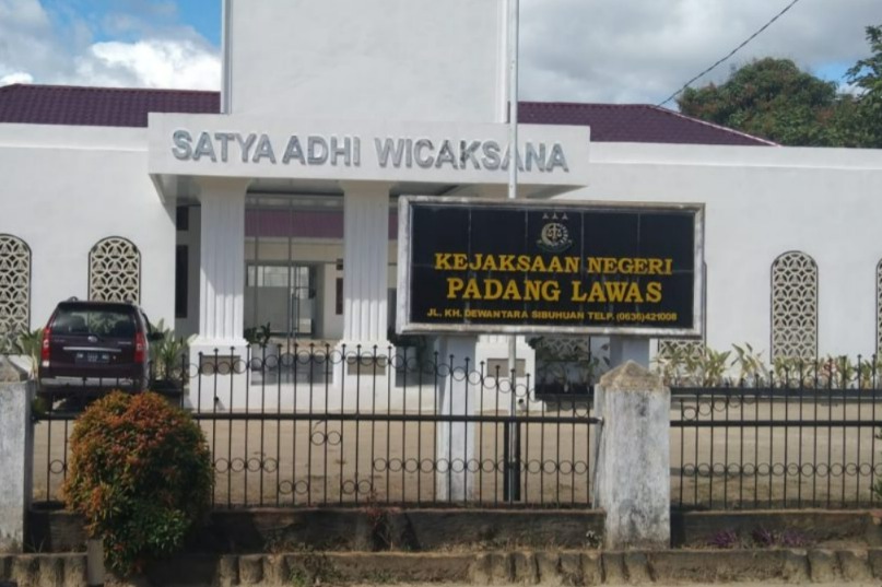 Kajari Palas dicopot karena menakut-nakuti kepala desa