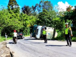 Jelang Siang, Truk Pengangkut Kopi Saset Belum Dievakuasi di Simirik Sidimpuan