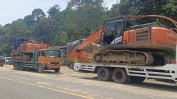 12 Ekskavator Tambang Ilegal di Madina dan Tapsel Ditahan