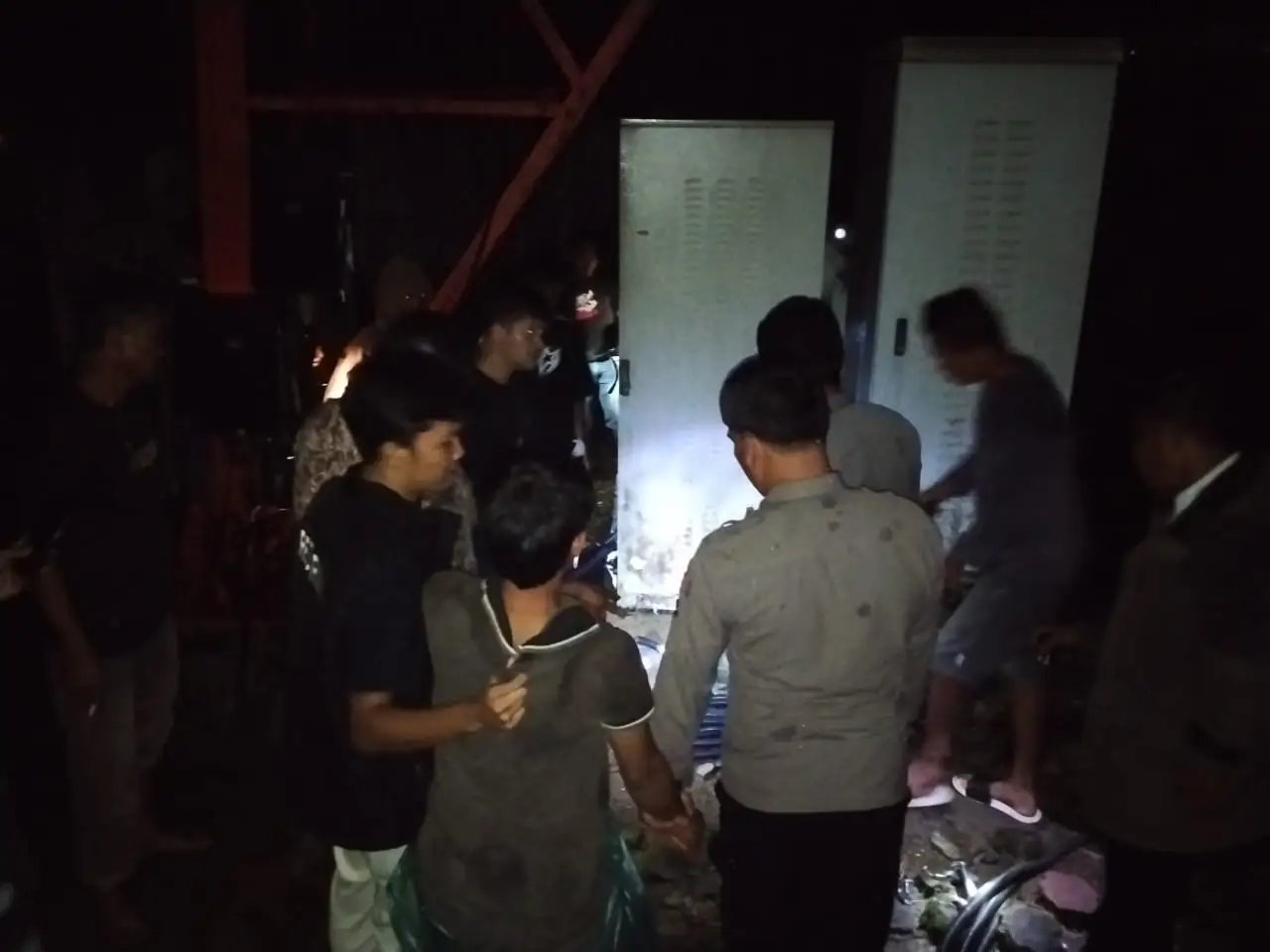 Pencurian kabel tower Telkomsel Sipenggeng