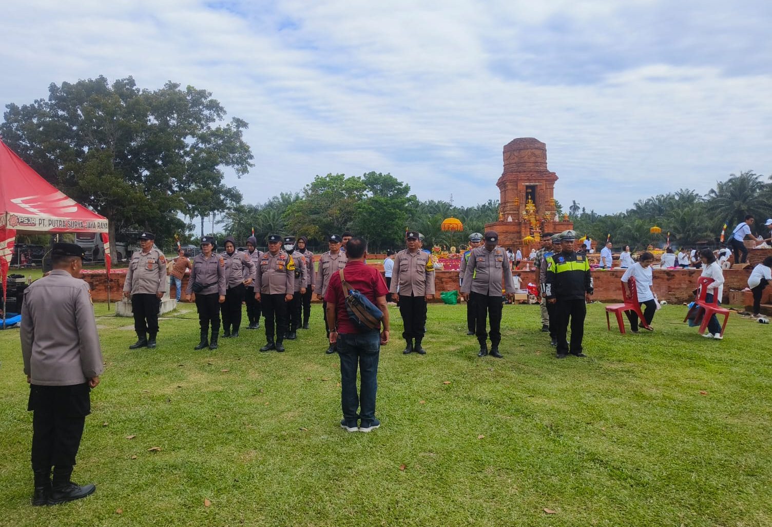 Polres Tapsel kawal Waisak di Candi Bahal