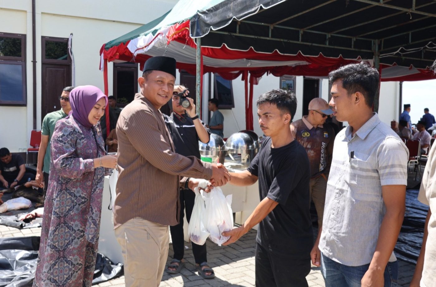 Polres Tapanuli Selatan sembelih 15 ekor lembu