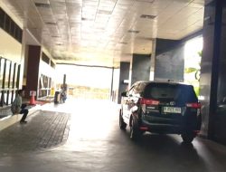 Bupati Langkat Syah Afandin Tiba di Gedung KPK Usai Terjaring OTT