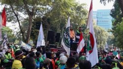 Aksi ojol Medan tuntut potongan aplikasi 8 persen