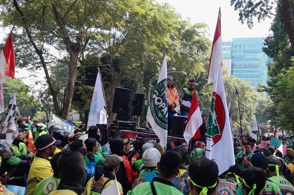 Aksi ojol Medan tuntut potongan aplikasi 8 persen