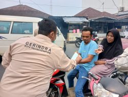 Kabut Asap, Gerindra Padangsidimpuan Bagikan Seribuan Masker