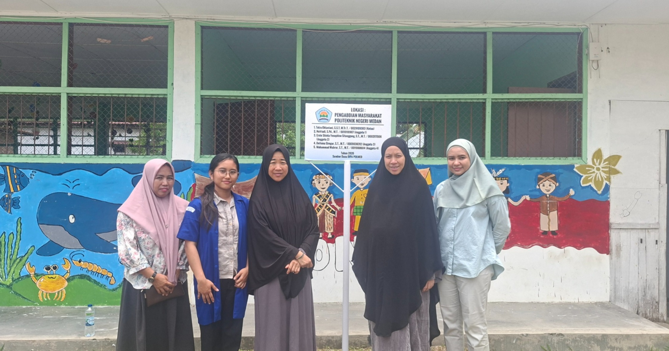 Renovasi ruang kelas RA Nurul Jadid oleh Polmed