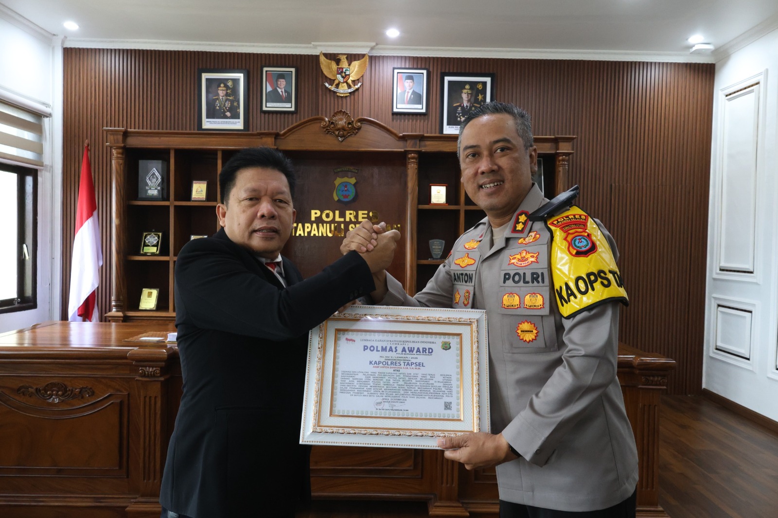 Kapolres Tapsel raih Polmas Award